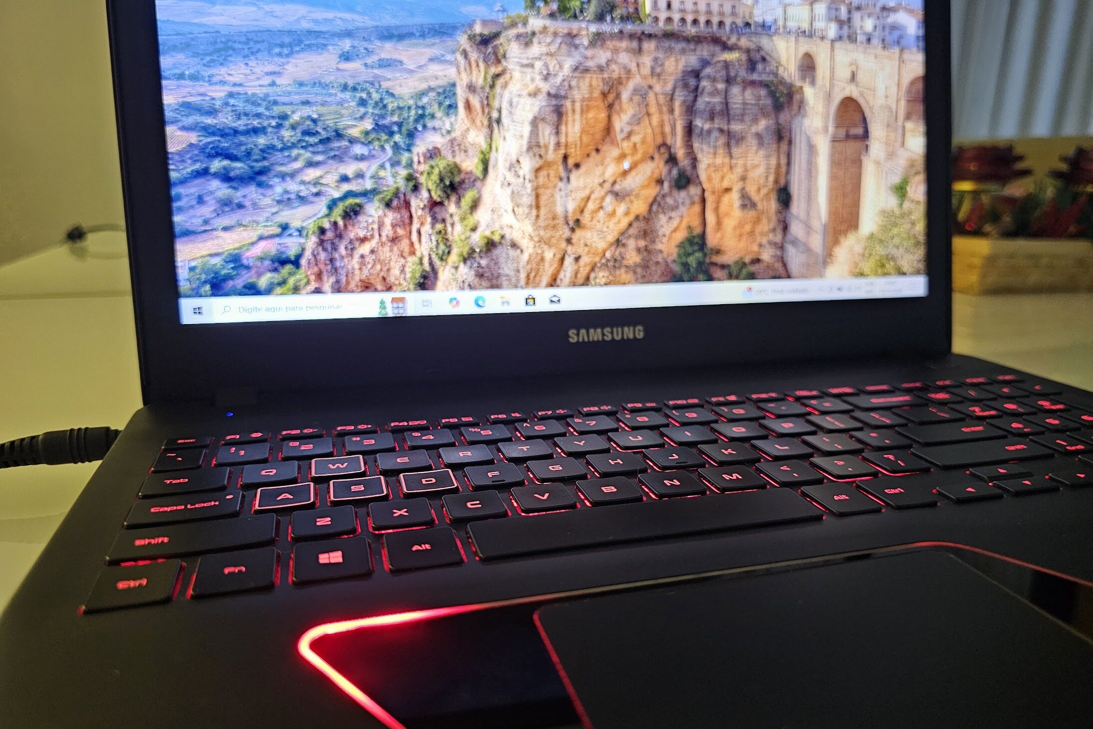 Meu antigo Samsung Odyssey, foi um companheiro fiel e competente.